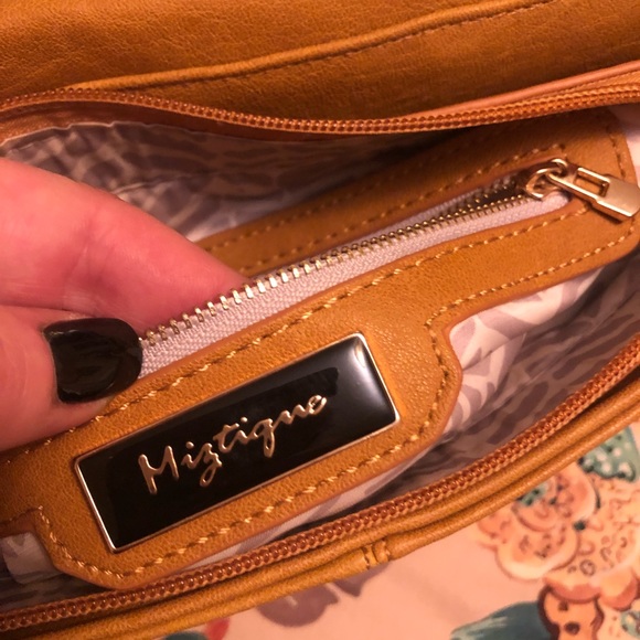 CLASSY Handbag with pockets! - Picture 3 of 9